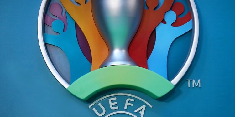 Këngëtari shqiptar do të hapë ceremoninë e Kampionatit Europian dhe s’kemi fjalë të tregojmë sa krenarë na bëri!