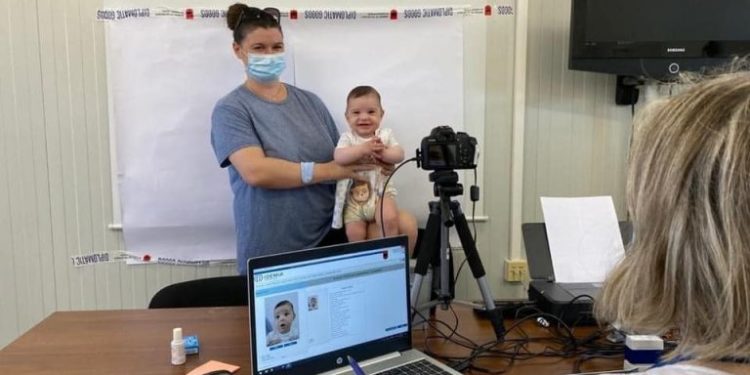 Lajm i mirë për emigrantët, nis aplikimi për pasaporta dhe ID në Kretë e Rodos