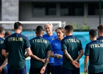 Italia me shtatë ndryshime në formacion ndaj Uellsit