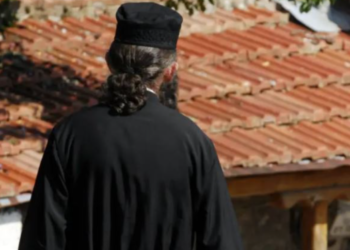 Kishte abuzuar seksualisht me një 13-vjeçare, arrestohet prifti në Greqi