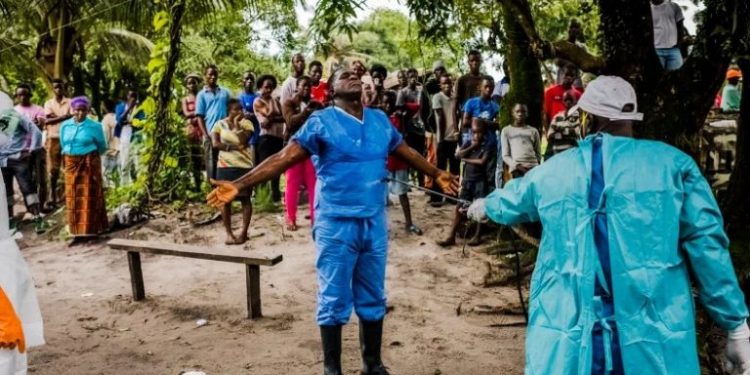 Shpërtheu në shkurt, OBSH shpall përfundimin e Ebolës në Afrikën Perëndimore