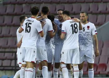 Shqipëria kapitullon ndaj Çekisë