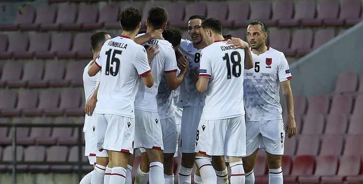 Shqipëria kapitullon ndaj Çekisë