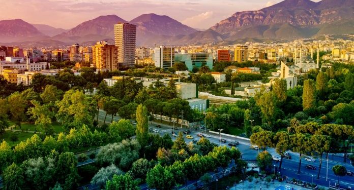 Dalin shifrat, ja qarqet që kontribuojnë më shumë në rritjen ekonomike të vendit