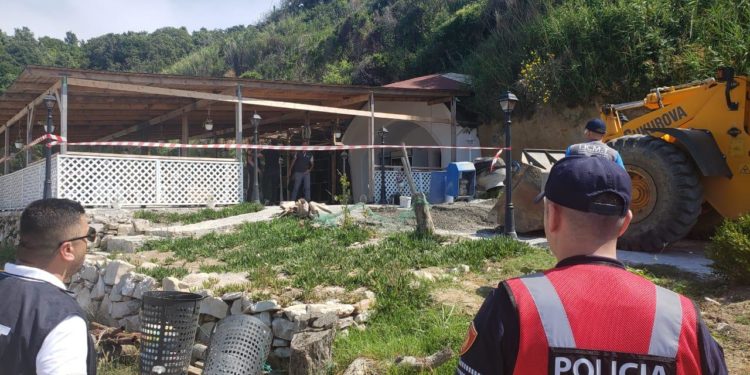 Vijon shembja e ndërtimeve pa leje në bregdet, Çuçi: Do ta ngremë kontrollin e territorin në një tjetër nivel duke përdorur teknologjinë