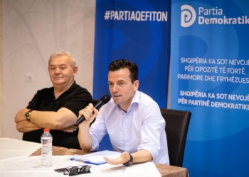 Takimi në Gjirokastër për zgjedhjet farsë në PD, Dasho Aliko “tradhton” Lulzim Bashën për Agron Shehajn