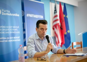 Zgjedhjet farsë në PD, Agron Shehaj takon sot demokratët e Gjirokastrës