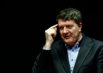 Gazetari nga Kosova për gjyqtaren e Elbasanit: Shqiptarët janë më keq se kuajt, ju hodhën mbi shpinë një njeriu të rrëzuar. Ajo ka bërë një veprim që mund ta bënte edhe gruaja ime