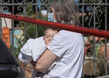 Në shtëpinë e pilotit që tronditi Greqinë, gjithçka mund të dëgjohet janë të qarat e foshnjës