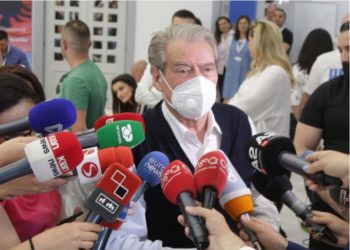 Sali Berisha nuk tërhiqet: I qëndroj deklaratës për t’u rikthyer në krye të PD