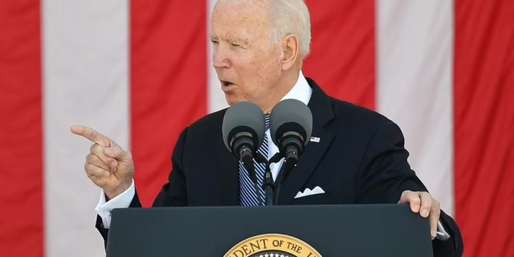 Biden në Ditën e të Rënëve: Demokracia në rrezik në mbarë botën