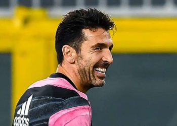 Letra publike/ Buffon kujton pengun e madh me Juven