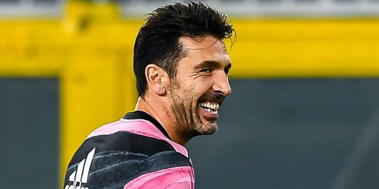 Letra publike/ Buffon kujton pengun e madh me Juven