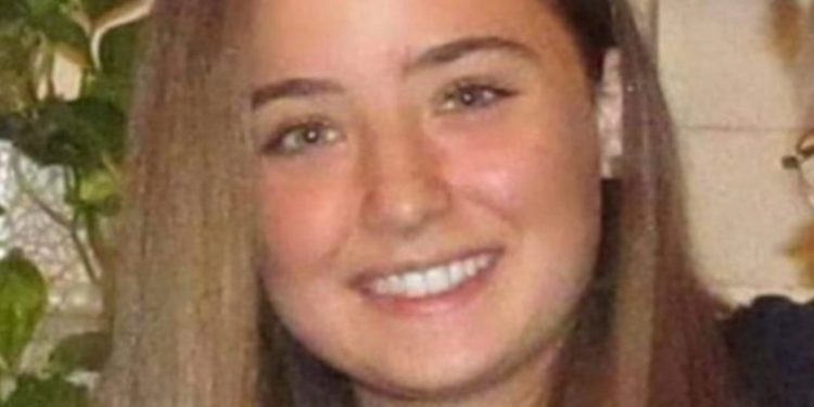 Vdes në spital 18-vjeçarja e shtruar me trombozë pas vaksinimit me AstraZeneca