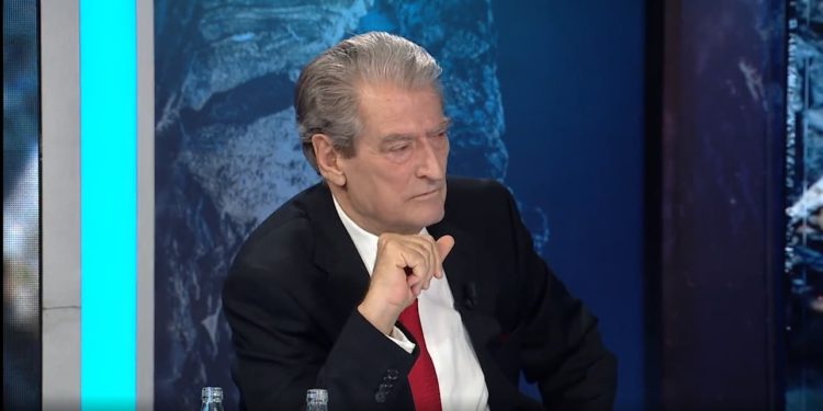 Tetë vjet pas dorëheqjes Berisha bën deklaratën e fortë: Nuk përjashtoj rikthimin në krye të PD-së (VIDEO)