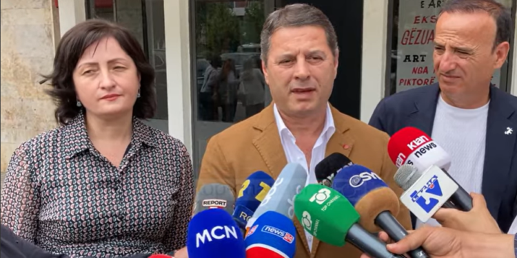 Roland Bejko për shkarkimin e Voltana Ademit: Pjerin Ndreun nuk e njoh për njeri të lajthitur, si të çartur po. Kjo që ka bërë është marrëzi, ka lejuar të përdoret nga Rama