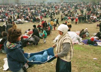 Dëshmia e rrallë emigrantit politik nga Lazarati: Unë, ‘armiku i popullit’ që u arratisa në 1950-ën dhe në 1998-ën, solla 104 tonë ndihma nga Brazili për kosovarët…