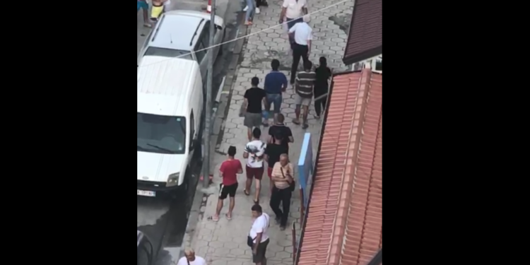 Ndodh në Shqipëri/ Mund të jesh me pushime dhe teksa sheh këto pamje të vjen të mbledhësh plaçkat e t’ia fusësh vrapit (VIDEO)