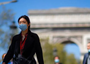 Franca rrezikohet nga një valë e katërt e pandemisë në vjeshtë