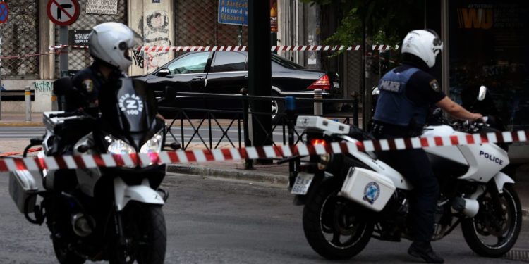 Ngjarjet që tronditën Athinën, policia nis operacionin “Ndiqni paranë”. Çfarë fshihet pas eleminimit të shqiptarit dhe boksierit të njohur grek?