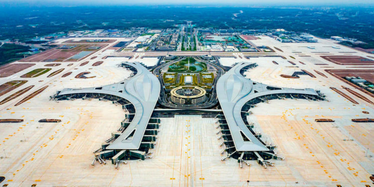 Mega-aeroporti i fundit i Kinës është zyrtarisht i hapur