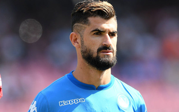 E bujshme nga Anglia/ Elseid Hysaj drejt kalimit te Liverpuli
