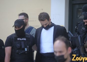 Psikiatri i njohur grek i drejtohet ashpër pilotit 33-vjeçar: Kafshë dhe naiv!