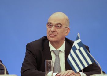 Dendias: Greqia mbështet dialogun Kosovë-Serbi