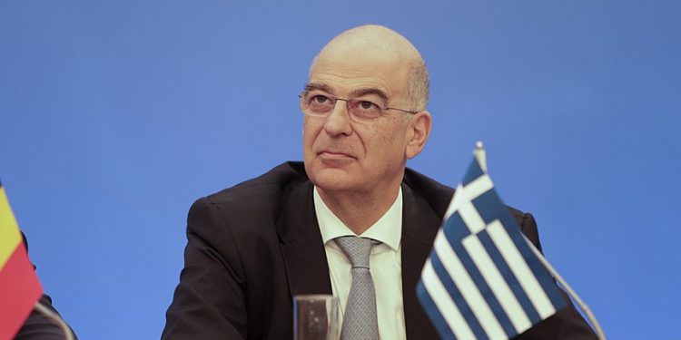 Dendias: Greqia mbështet dialogun Kosovë-Serbi