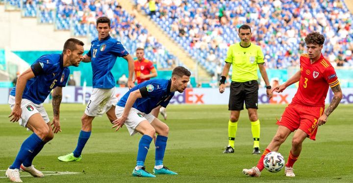 Italia mbetet perfekte, merr fitoren e tretë në grup, dopieta e Shaqirit kualifikon Zvicrën si vend i tretë