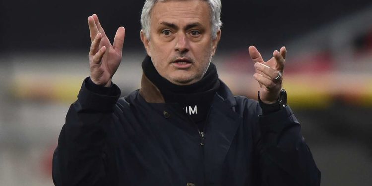 Mourinho: Shpresoj të largohet nga Italia, duhet të më lërë të qetë