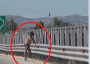 Çmenduri shqiptare, qytetari bën banjo dielli në autostradë…