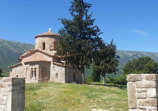 Investigimi i BIRN/ Pse të gjithë duan ta varrosin skandalin e eshtrave të Kosinës