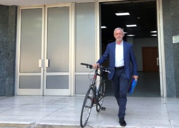 Gjyqtari shkon me biçikletë para vetingut, por s’justifikon dot 135 mijë euro që thotë se i fitoi si shofer kamioni