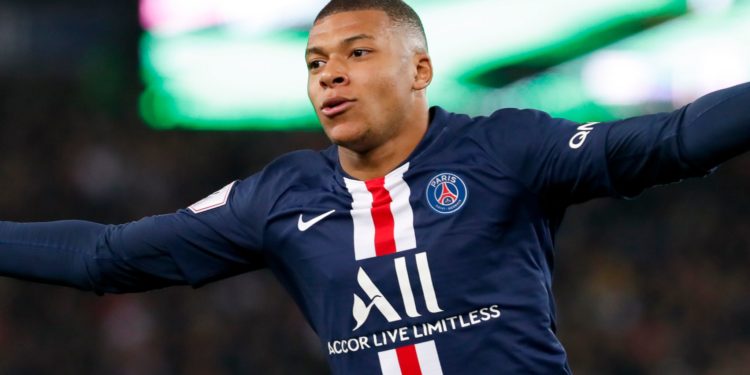 Mbappe vë në dyshim të ardhmen te PSG