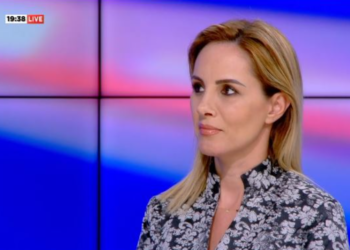 Zv.ministrja e Turizmit: Presim 20 çartera nga Ukraina çdo javë gjatë qershorit