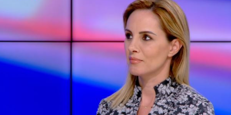 Zv.ministrja e Turizmit: Presim 20 çartera nga Ukraina çdo javë gjatë qershorit