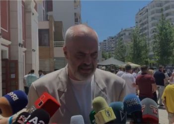 “Ndryshime në Policinë e Shtetit”, Rama mbledhje me ministrin Çuçi