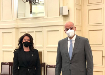 Ambasadorja shqiptare ka një lajm të mirë për emigrantët në Greqi