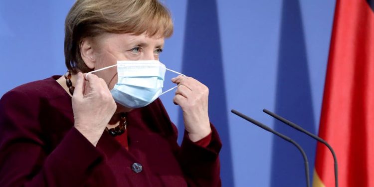 Merkel: Me variantin Delta, fundi i pandemisë nuk është afër