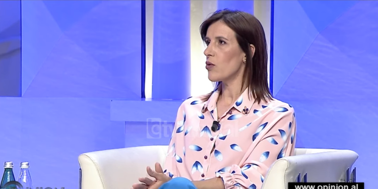 Gazetarja ngre dyshime për vrasjen në Ksamil: Po hetohet lidhja problematike e Gramoz Memës me një grua të martuar (VIDEO)