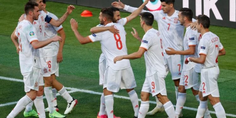 Spanja “shkatërron” Sllovakinë/ Suedia mposht në limit Poloninë dhe merr vendin e parë në grup