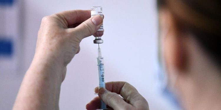 Studimi gjerman: Kombinimi i Pfizer dhe AstraZeneca-s është efektiv