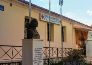 E rëndë në Greqi/ Gruaja ndërron jetë 10 minuta pasi bëri dozën e dytë të vaksinës Pfizer