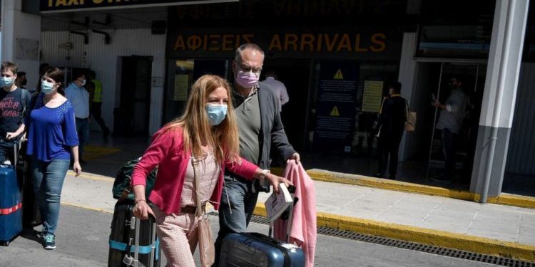 Greqia parashikon valën e katërt të COVID-19, brenda korrikut fillon vaksinimin për fëmijët