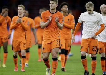 Dështimi në ‘Euro 2020’, Holanda rikthen në stol 70-vjeçarin