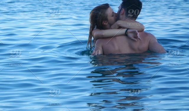 Provojeni seksin në det dhe pishinë, por kini parasysh këto rreziqe