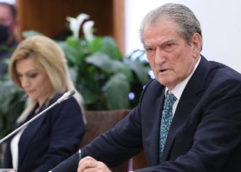 Pasojat dezintoksikuese të vendimit të DASH për Sali Berishën në shoqëri