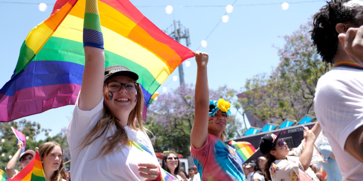 Hyn në fuqi ligji “anti-LGBT” në Hungari/ BE kritika të shumta