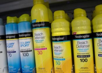 CNN jep alarmin: NDALONI përdorimin e këtyre produkteve kundra diellit, gjendet një kimikat që shkakton kancer